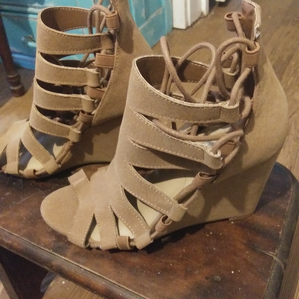 Wedge Sandles - Picture 5 of 7
